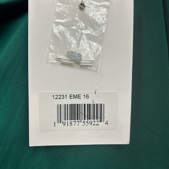 Mac Duggal 12231 NWT BEADED CUFF DROP SHOULDER FAUX WRAP GOWN - Picture 7 of 9